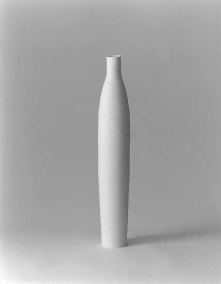 Ceramics-by-Taizo-Kuroda-(2) Ceramic bottle-by-Taizo-Kuroda