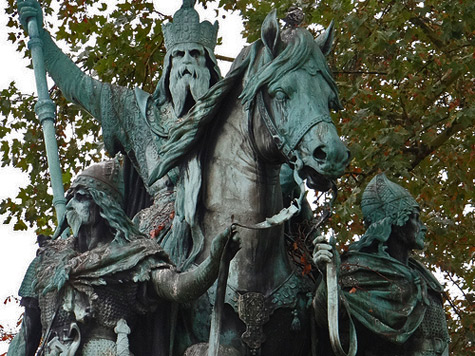 statue-of-Charlemagne Charlemagne-Statue-Charles The Great