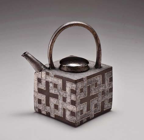 chieko-yorigami-ceramic-teapot chieko-works-silver-color-dispenser