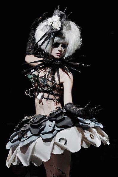 china-fashion-week-2012-Photo-Lintao-Zhang-Getty-image china-fashion-week-2012 MGPIN Make-up Styling spring / summer 2012 Photo Lintao Zhang Getty image