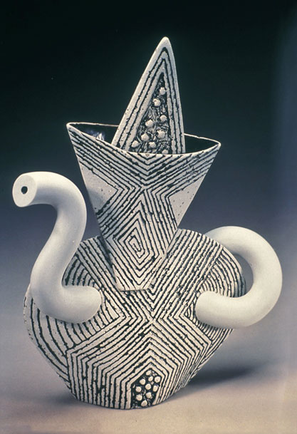 Harris-Deller-ceramic-teapot Harris Deller teapot - geometric black lines on white