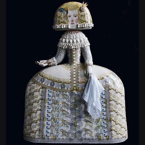 claire-partington-hoops-sculptures claire-partington-hoops-sculptures-portray-a-whimsical-concept-that-plays-with-perception