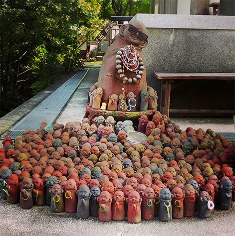 Clay figures temple offering temple clay idols
