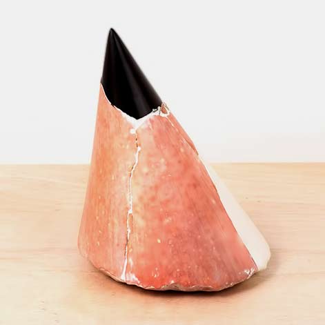 munemi-yorigami-ceramic-sculpture cone-1-munemi-yorigami