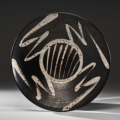 David-Nelson-ceramic-charger David-Nelson---Black-and-White-Charger - abstract motifs in white on a black plate