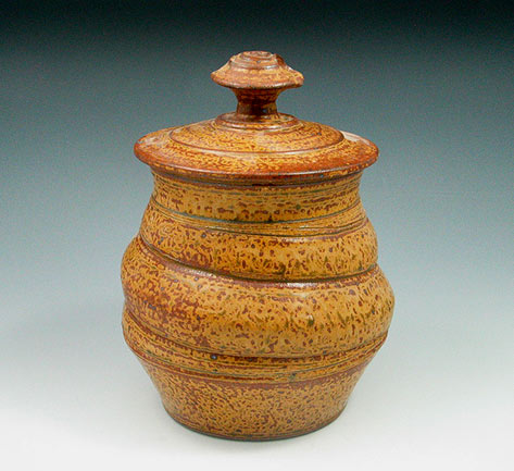 Dennis-McLaughlin---Havard-Arts Lidded jar-Dennis McLaughlin---Havard Arts