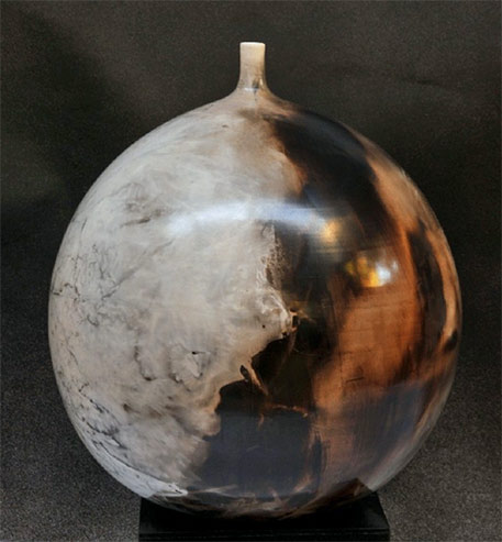 Donve-Branch-sth-african-pottery Burnished globular bottle - Donve Branch