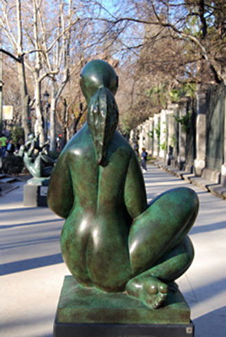 baltasar-lobo-sculpture-329x491 Street Sculpture - Baltasar Lobo 'Hommage à la femme' - 1985