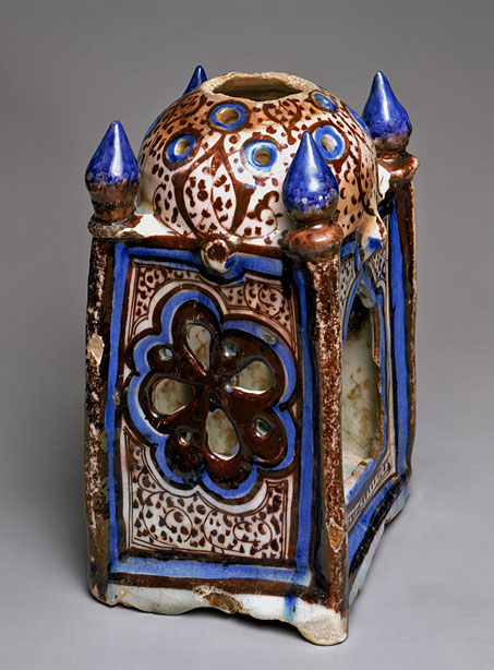 ceramic-lustre-glaze-lantern early-13th-century-Syrian-ceramic-lustre-glaze-lantern with 4 blue pinarets
