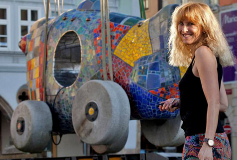 Alexandra-Koláčková-Czech-artist easter-toy-sculpture-CB14-alexandra-Koláčková