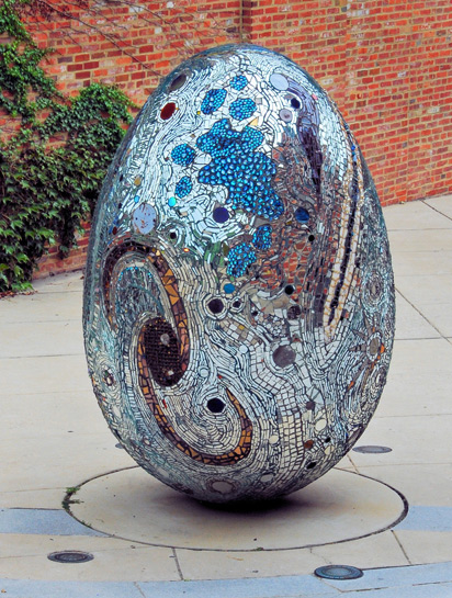 Egg-mosaic-sculpture-Baltimore Eggsistentialism Baltimore---American-Visionary-Art-Museum George Reader-flickr