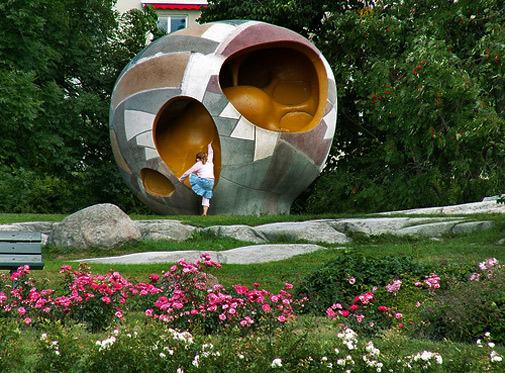 Egon-Moeller-Nielsen-Denmark-sculpture Egon-Moeller-Nielsen abstract play scukpture