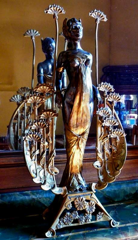 art-nouveau-egyptian-revival Egyptian-revival-statue art nouveau - Hotel-bouctot-vagniez-amiens