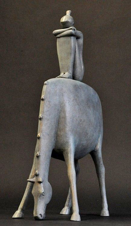 Eoghan-Bridge-uk Eoghan-Bridge sculpture of a woman sitting on a horse