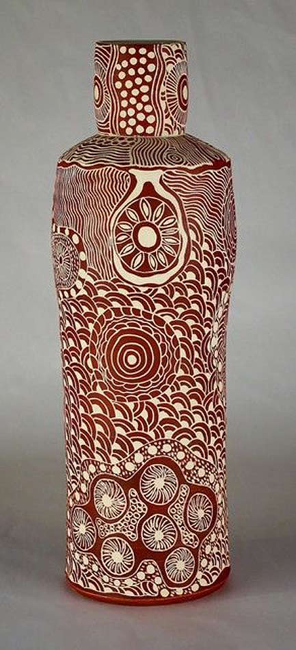 Ernabella-Arts-ceramics-=-09 Ernabella-Arts-ceramics vase Vivian Thompson, Kungkarangkalpa (Seven Sisters)