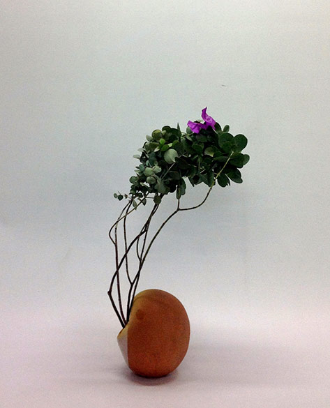 Pats-Ikebana-Eucalyptus-branches-and-Bougainvillea Pats-Ikebana-Eucalyptus-branches-and-Bougainvillea-2015
