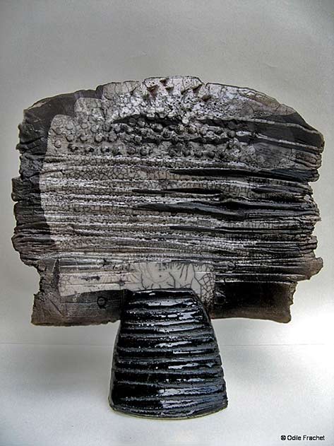 Face-éventail---2009Odile-Frachet Odile-Frachet heavy textured ceramic sculpture