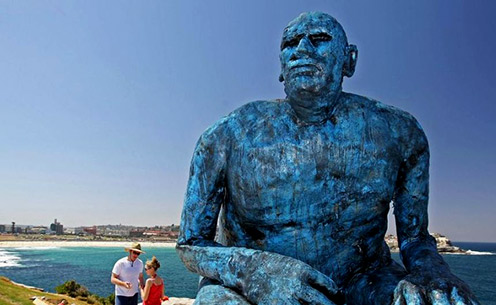 i-sea-sculpture-tim-kyle---496x305 Fibreglass-giant-'I-Sea' Monumental sculpture at the sea by Time Kyle