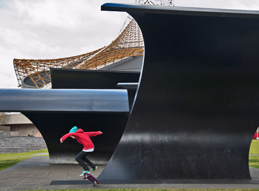 Inge-King-sculpture Forward-Surge-by-Inge-King, NGV