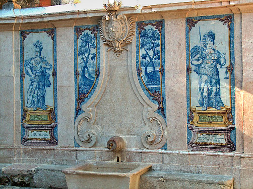 water-fountain-azulejos Fountain-Sintra