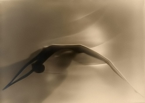 František-Drtikol-photo Czech František Drtikol-photo of a dreamy female acrobat