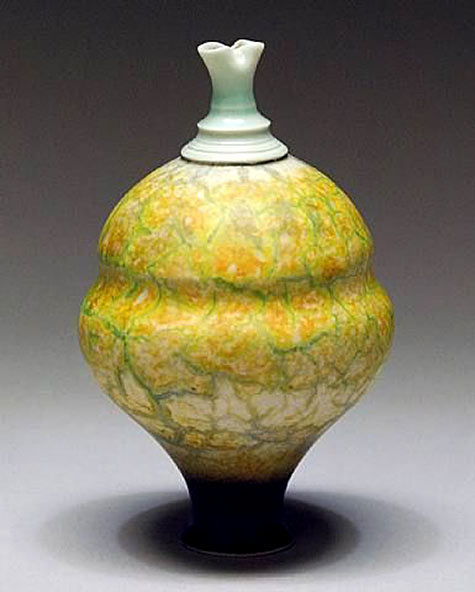 Geoffrey-Swindell-urn Geoffrey Swindell-ceramic urn