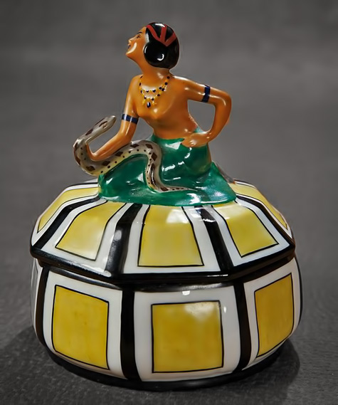 egyptian-snake-charmer-porcelain-box-475x569 German-Porcelain-Art-Deco-Powder-Box-'Egyptian-Snake-Charmer'