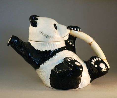 Giant-Panda-Bear-teapot! Panda eating bamboo teapot