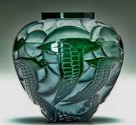 birds-in-flight-vase-lalique-437x434 Lalique Art Deco Courlis-vase-of-deep-green-glass-with-whitish-patina