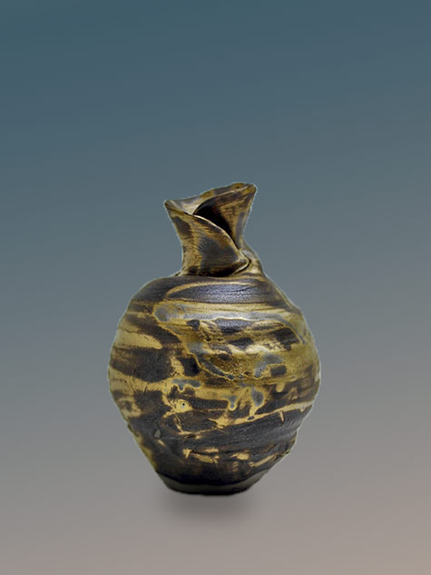 Gold-Bullion-Tokkuri-Ryota-Aoki Gold-Bullion-Tokkuri vessel-Ryota-Aoki