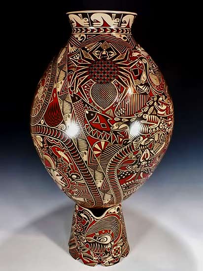 Goyin-Silveira-native-american-ceramics Goyin-Silveira spider motif olla vessel