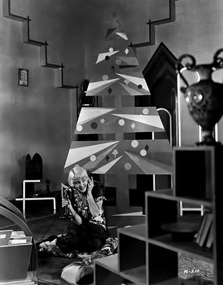 Grace-Bradley---- Grace-Bradley-chatting on the phone