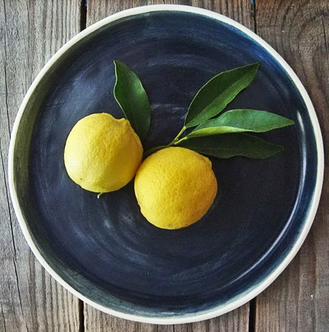 Yuniko-Studio-large-plate Handbuilt-earthenware-large-indigo-wash-plate-by-YunikoStudio-