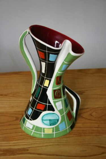 ernesto-nino road-vase-374x560 Abstract Harlequin made in the late '50s in Deruta designed futurist artist Ernesto Nino Road