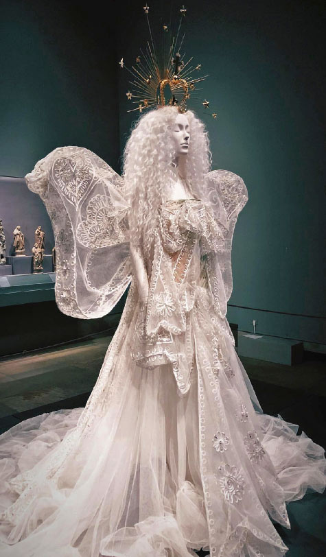 Heavenly-Bodies-Photos-Amaarah-Rahman-John-Galiano Heavenly Bodies-Photos-Amaarah-Rahman-John Galiano