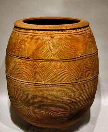 Igala-People,-Nigeria African terracotta pot with incised decoration
