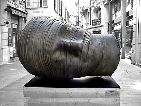 igor_mitoraj-huge-head-sculpture igor_mitoraj_ street sculpture of a large head