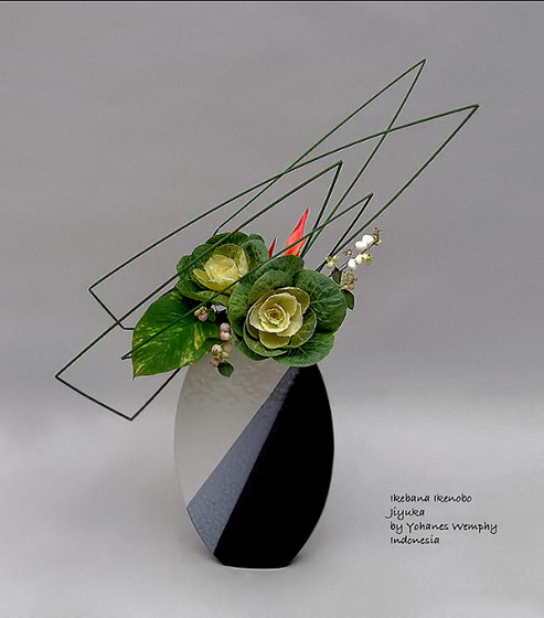 Ikebana-Ikenobo-Jhiyuka---Yohanus-Wemphy Ikebana-Ikenobo-Jhiyuka---Yohanus-Wemphy geometric floral display