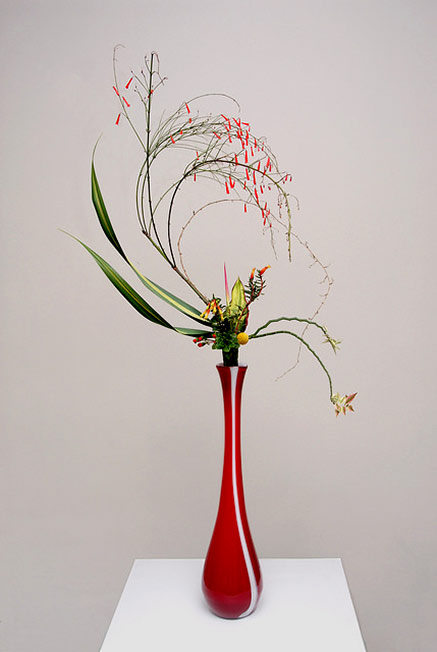Ikebana-Ikenobo-Rikka-Shimputai-by-Lusy-Wahyudi Ikebana-Ikenobo-Rikka-Shimputai-by-Lusy-Wahyudi-slender red vase