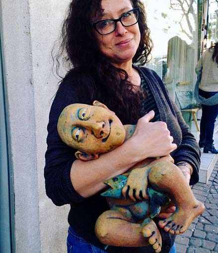 Inna-Olshansky-with-her-sculpture Inna Olshansky Israeli ceramicist