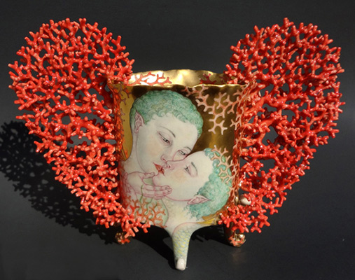 irinia-zaytceva-porcelain-vase-507x400 Kiss Vase_front---Irina Zaytceva