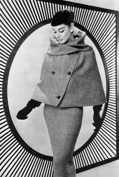 1956-lanvin-tweed-suit-475x707 Jacky-Mazel-is-wearing-tweed-suit-with-short-cape-instead-of-jacket-by-Lanvin-Castillo,1956-'from-Sophia-Book'-Photo-Philippe-Pottier