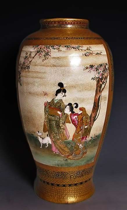 Japanese-Satsuma-ceramic vase Japanese-Satsuma-Vase-with-Bijin