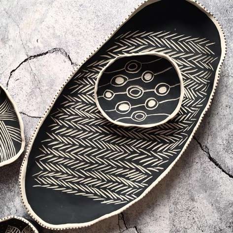 jarjour-pottery-sgraffito-planter Jarjour-Pottery-sgraffito-black and white planter