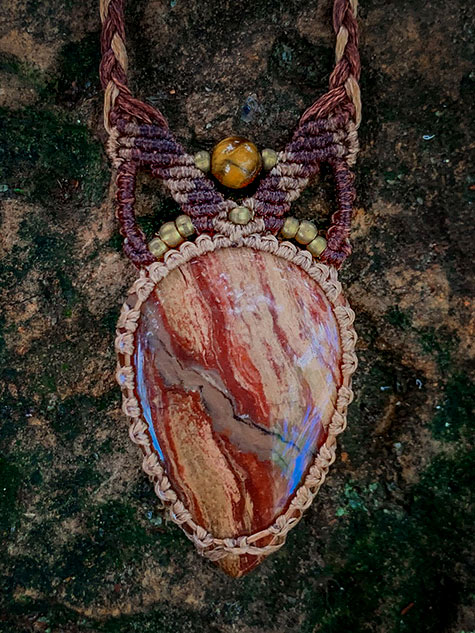 Jasper-with-quartz-vein-pendant Jasper with quartz vein and golden tiger eye bead