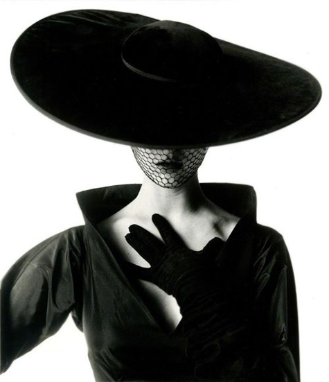 jean-patchett-by-irving-penn,-ny-1949-475x551 Model Jean-Patchett-photographed-by-Irving-Penn,-New-York-1949