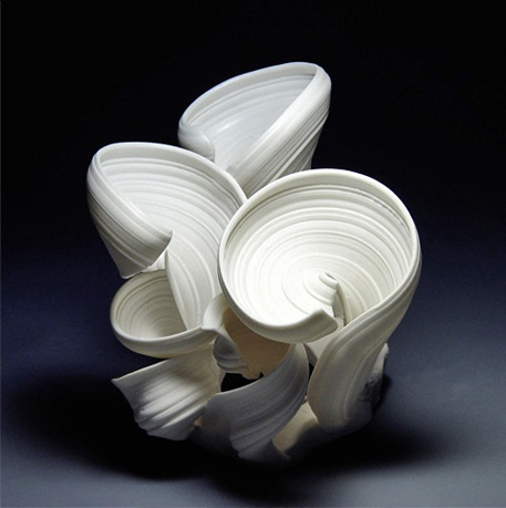 porcelain-sculpture-johan-van-loon Johan-van-Loon-hrown-assemblage-in-pure-white-porcelaine