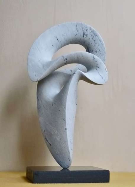 junto-y-felices-sculpture JUNTOS-Y-FELICES,-marble sculpture abstract form