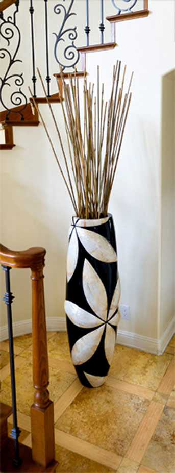 kabibe_seashell_floor_vase Black and white kabibe_seashell_floor_vase