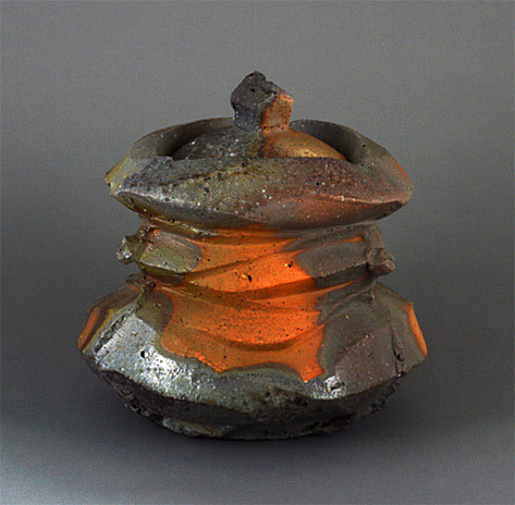 Kakurazaki-Ryuichi Kakurazaki Ryuichi lidded vessel